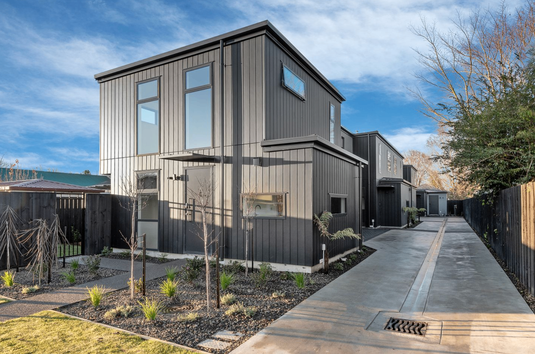 5x 3-Bedroom Units